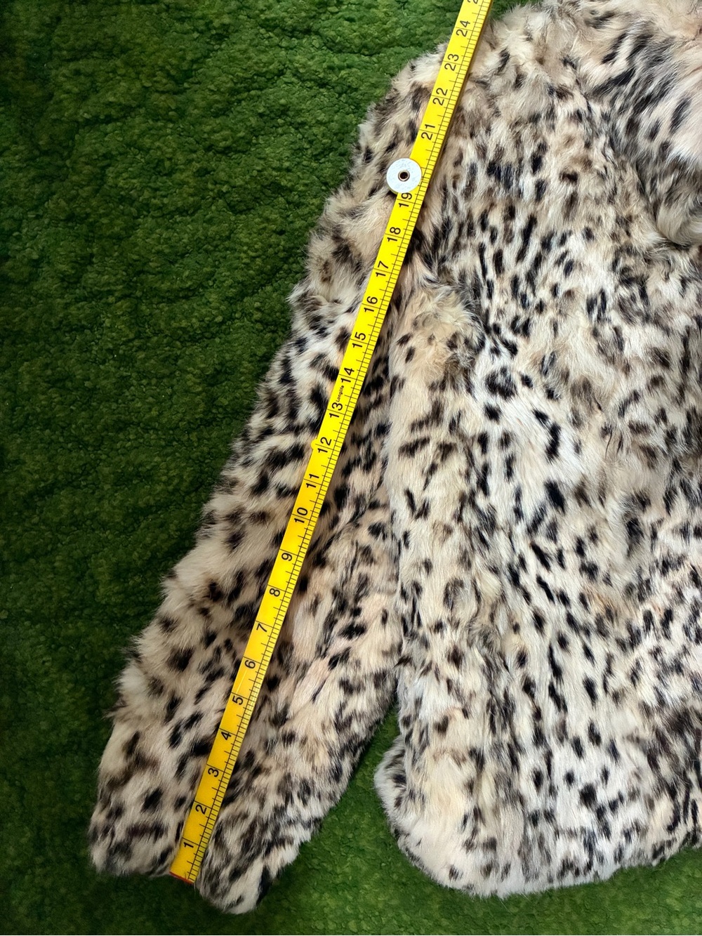 Vintage Chill Chasers Faux Snow Leopard Print Fur Jacket - Picture 16 of 16